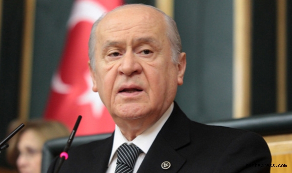 Polise verdiği cevapla milyonların yüreğine dokunan Ayşe'ye Devlet Bahçeli sahip çıktı!
