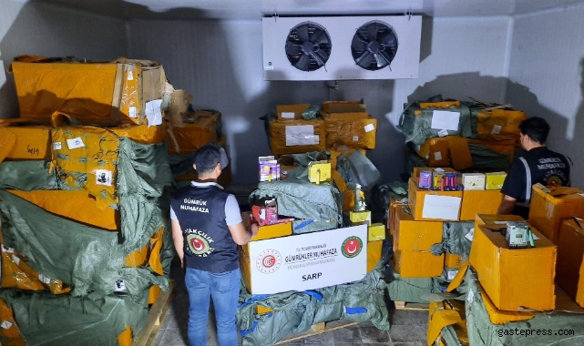 Sarp Sınır Kapısı'nda 62 bin adet kaçak elektronik sigara yakalandı!