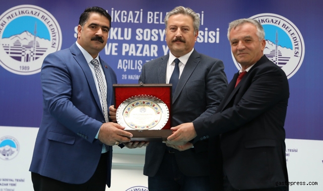 Selçuklu Mahallesi’nde pazar yeri ve sosyal tesisin açılışı yapıldı!