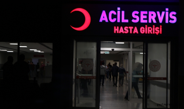 Son Dakika: Erzincan'da 53 öğrenci gıda zehirlenmesi şüphesiyle hastaneye kaldırıldı