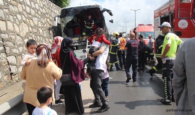 TEM'de büyük kaza, 11 araç birbirine girdi!