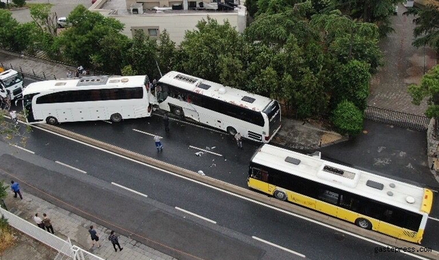 Üsküdar'da İETT otobüsü ile iki tur otobüsü çarpıştı! Ortalık savaş alanına döndü!