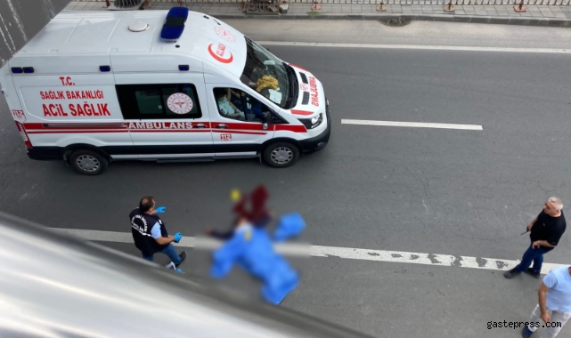  Üst geçitten düşen kadın hayatını kaybetti!