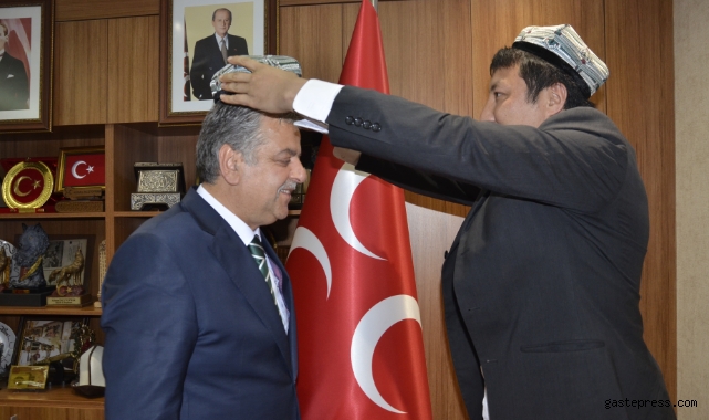 Uygurlardan İncetoprak'a ziyaret!