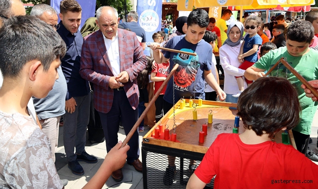 Yahyalı Belediyesi'nden çocuklara karne eğlencesi!