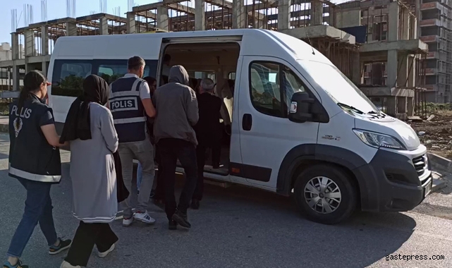 Yasa dışı yollarla Yunanistan’a kaçmaya çalışan 4 FETÖ şüphelisi tutuklandı!