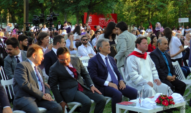 Abdullah Gül Üniversitesi 5. mezunlarını verdi!