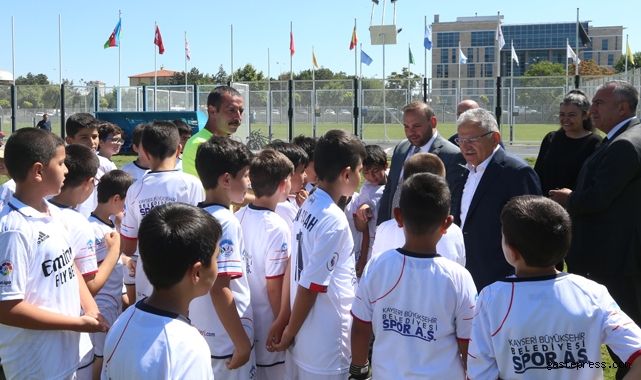 Başkan Büyükkılıç, Spor A.Ş. Yaz Spor Okulları'nda Miniklerle Buluştu!