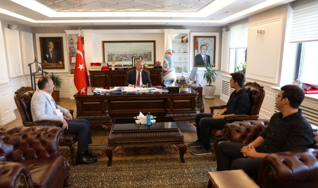 Başkan Palancıoğlu, YKS Türkiye 2.'si ve Kayseri 1.'si Yusuf Selim Torun’u ağırladı!