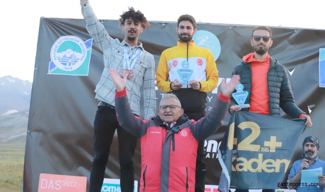 Büyükkılıç, Erciyes'te ultra SKY TRAİL dağ maratonu ödül törenine katıldı!