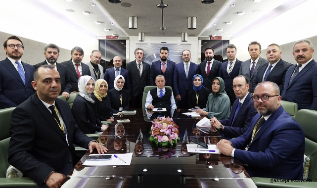 Cumhurbaşkanı Erdoğan, İran dönüşü gazetecilerin sorularını yanıtladı!