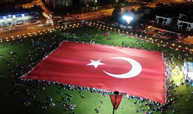 Dünyanın en büyük Türk Bayrağı 15 Temmuz’da yeniden açıldı!