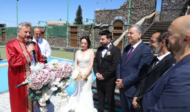 Ersin Özden ve Demet Gümüş çifti mutluluğa 'Evet' dedi!