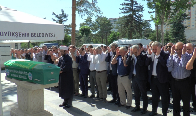 Hami Kıranatlıoğlu son yolculuğuna uğurlandı!