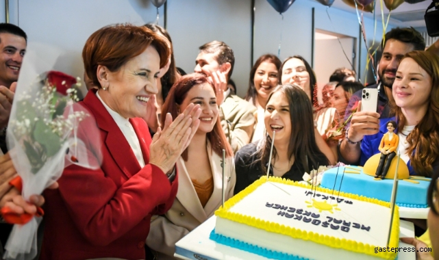 İYİ Parti Lideri Akşener’e doğum günü sürprizi!
