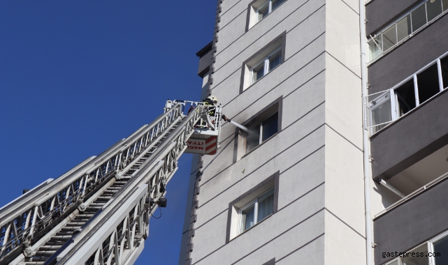 Kayseri'de ilginç olay: Önce çelik kasayı attı, sonra evi yaktı!