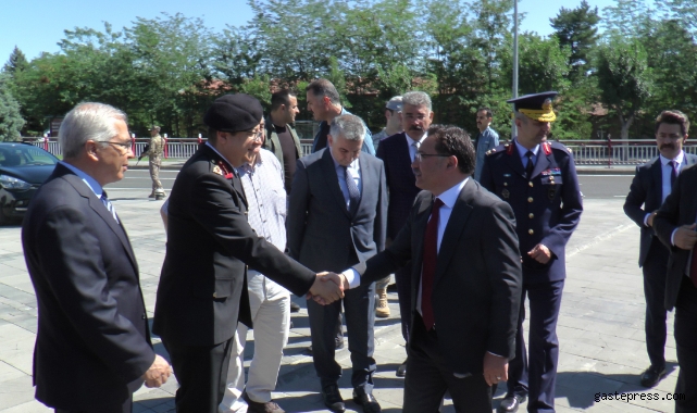 Kayseri Valisi Çiçek: “15 Temmuz’da Türk milleti dünya milletlerine örnek oldu”