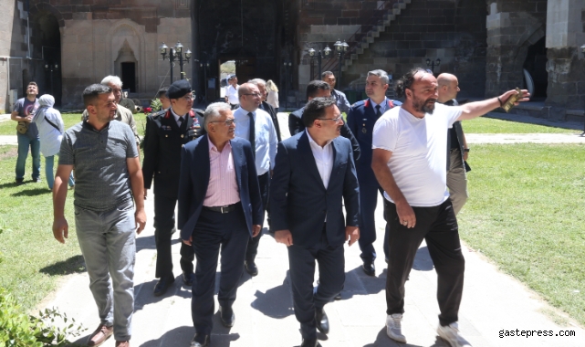 Kayseri Valisi Gökmen Çiçek ve Başkan Büyükkılıç'tan Selçuklu eseri Karatay hanı'nda inceleme!
