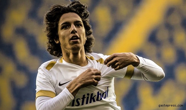 Kayserispor'un genç yıldızı Emre Demir, Barcelona'ya gitti!