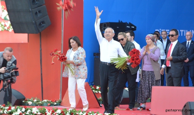 Kılıçdaroğlu, "Bay Kemal sıradan bir Kemal değildir. Kemale ermek demektir"