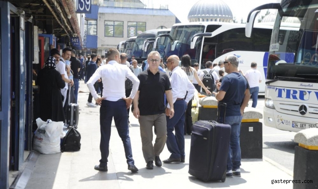 Kurban Bayramı öncesi otogarda yoğunluk başladı!