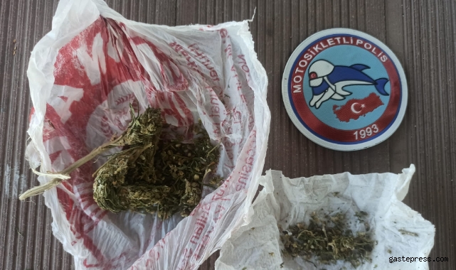 Motosikletli polis timleri 'suça' geçit vermedi!