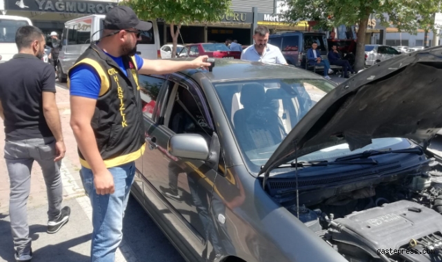 Oto hırsızlık polisleri oto pazarını denetledi!