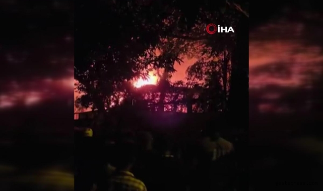 Sri Lanka'da protestocular Başbakan Wickremesinghe'nin evini ateşe verdi!