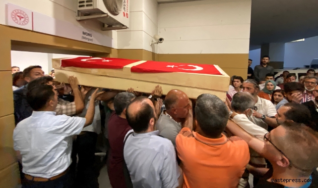 Türkiye Acı olaya ağlıyor, Tabutu taşıyan meslektaşlarının zor anları!