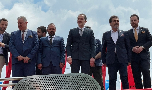 Yeniden Refah Partisi Genel Başkanı Erbakan: “50 senelik Milli Görüş tarihi efsane hizmetlerle doludur”