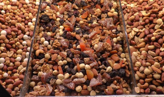 1 tabak aşure 30 TL tutuyor!