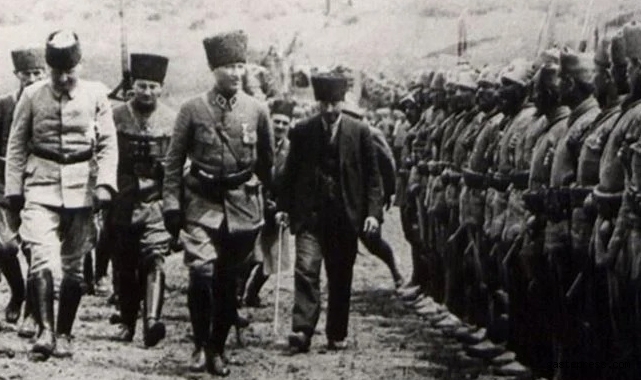 30 Ağustos'un 100. yılında ulu önder Atatürk'ün anlatımıyla büyük zafer: 'Esir olmayız'