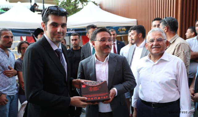 'Altın Eller Sanat Festivali' açıldı!