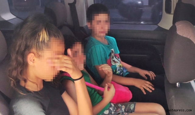 Annesinin kebapçıya bıraktığı çocukları babası istemedi!
