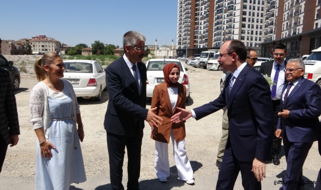Bakan Muş’tan AK Parti Kayseri İl Başkanlığına ziyaret!