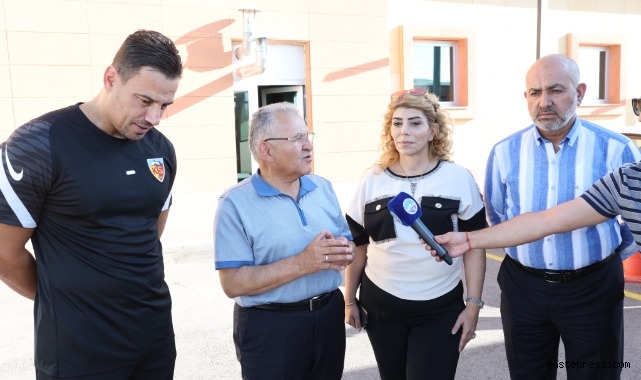 Başkan Büyükkılıç Başakşehir Maçı Öncesi Yukatel Kayserispor’u Ziyaret Etti!