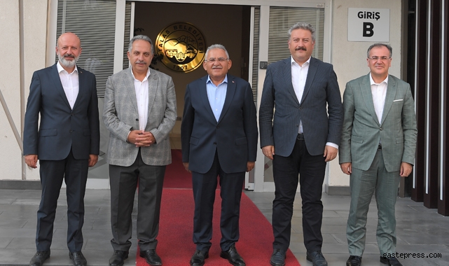 Başkan Memduh Büyükkılıç'tan Başkanlarla Talas'ta "İstişare" Zirvesi!