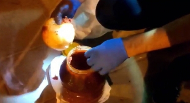 Bidonun içindeki salça içine zulalanmış uyuşturucu madde bulundu!