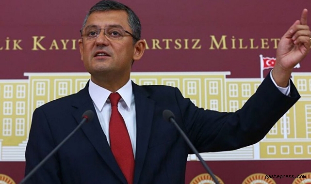 CHP’li Özgür Özel’den Gülşen’e: Maksadını aşmış bir espri!