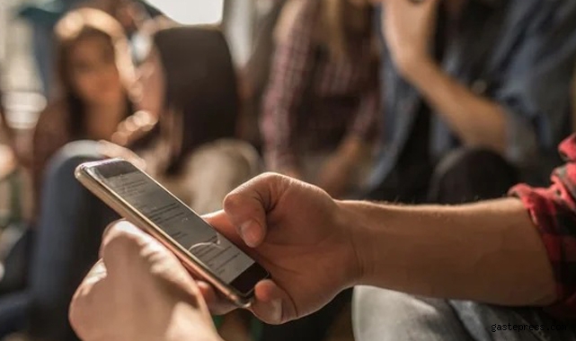Herkesin en büyük sorunu cep telefonu pili!