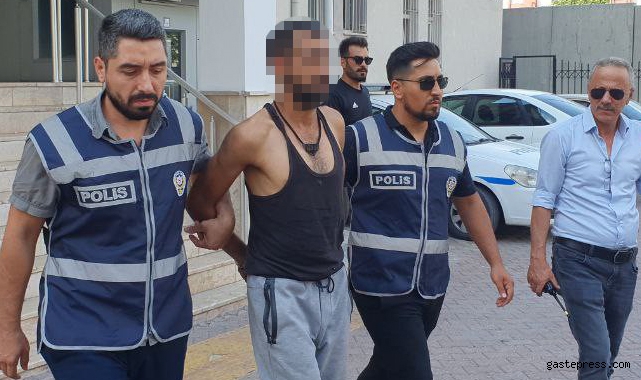 Hırsızlık suçundan aranan şahıs havalandırma boşluğundan çıkartıldı!