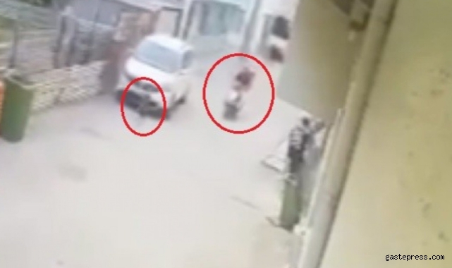 Kahraman moto kurye küçük çocuğa çarpmamak için kendi canını hiçe saydı!