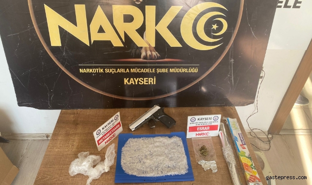 Kayseri'de uyuşturucu tacirlerine darbe!