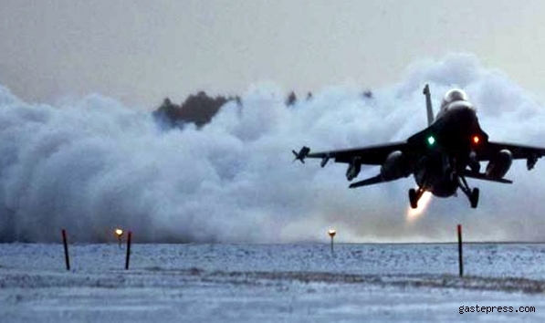 Yunan uçaklarından Türk F-16'lara taciz!