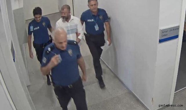 33 suç kaydı bulunan firari 10 yıldır kullandığı sahte kimlikle Havalimanında yakalandı!