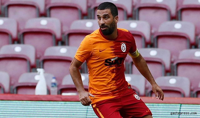 Arda Turan, futbolu bıraktığını açıkladı!
