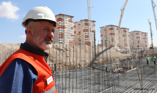 Başkan Çolakbayrakdar, "Kentsel dönüşümle ayrıcalıklı yaşam sunuyoruz"