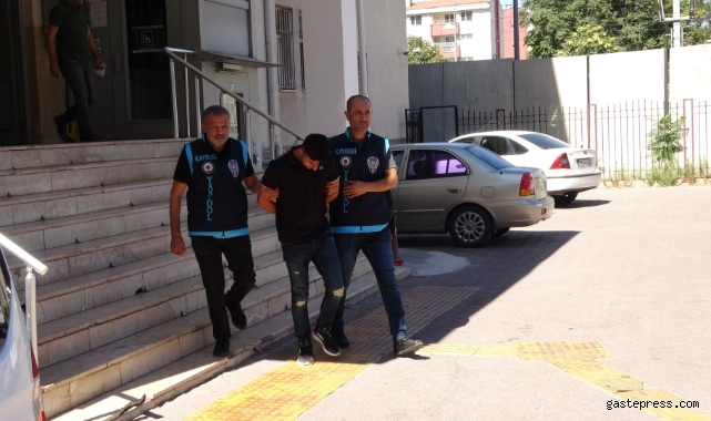 Dolandırdığı parayla aldığı arabaya binemeden yakalandı!