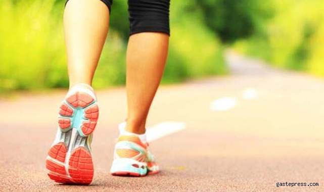 Günde 5 kilometre yürümenin mücizevi 5 faydasını öğrenince kendinizi yollara vuracaksınız!