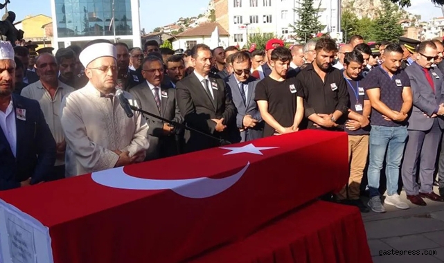 Irak'ta şehit düşen 4 asker memleketlerinde toprağa verildi!